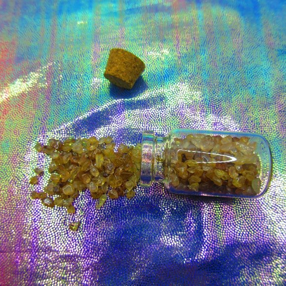Brown Zircon Gemstone Chips In A Bottle Embellishments Natural Semi Precious - Picture 2 of 3